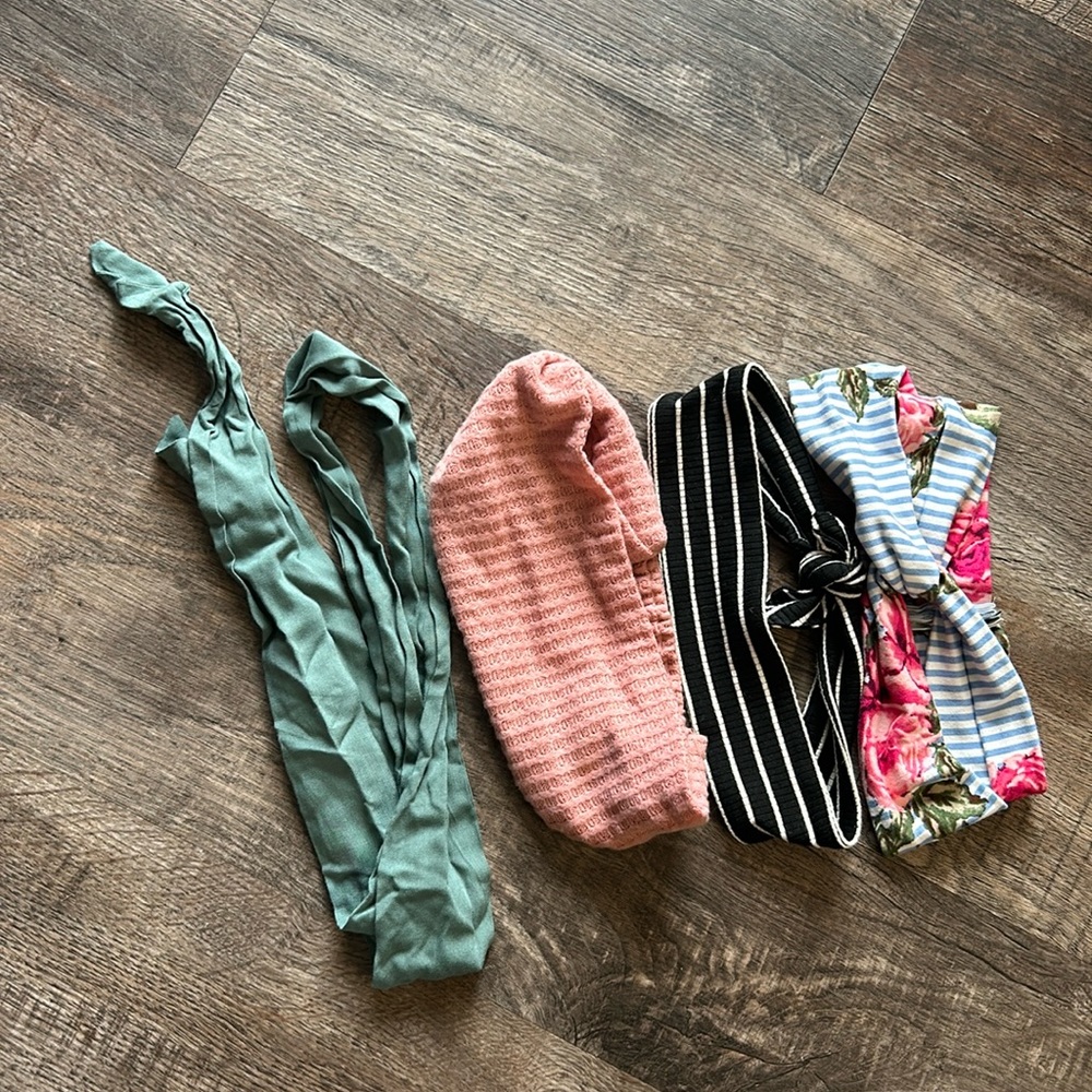 Lot of 4 bizzybcrafts headbands